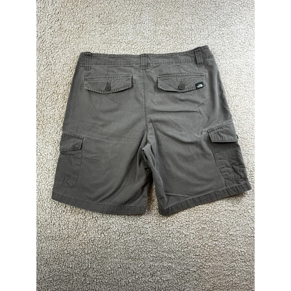 The North Face Men's Shorts Size 34 Gray Cargo Hiking Outdoor Casual